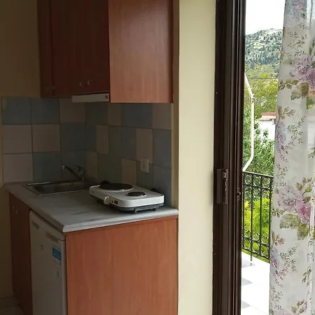 Apartament Ermis Kalamítsi
